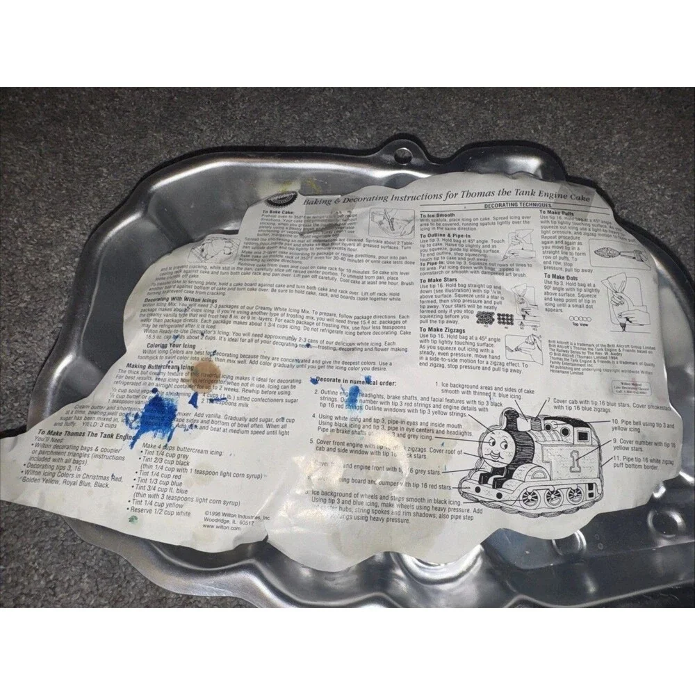 Vintage Wilton 1994 Thomas the Train Tank Engine Metal Birthday Cake Pan